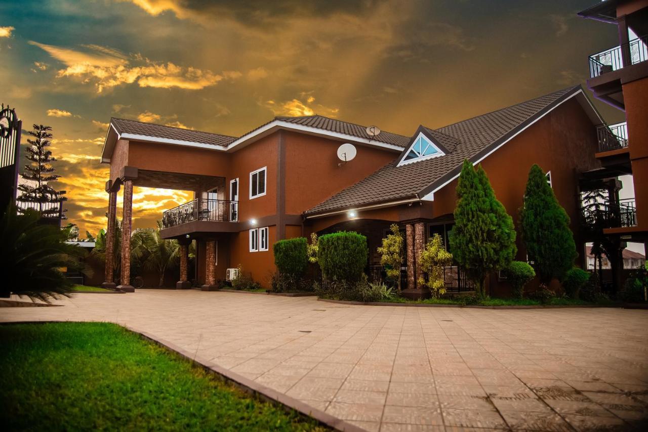 Homey Lodge Kumasi Exterior foto